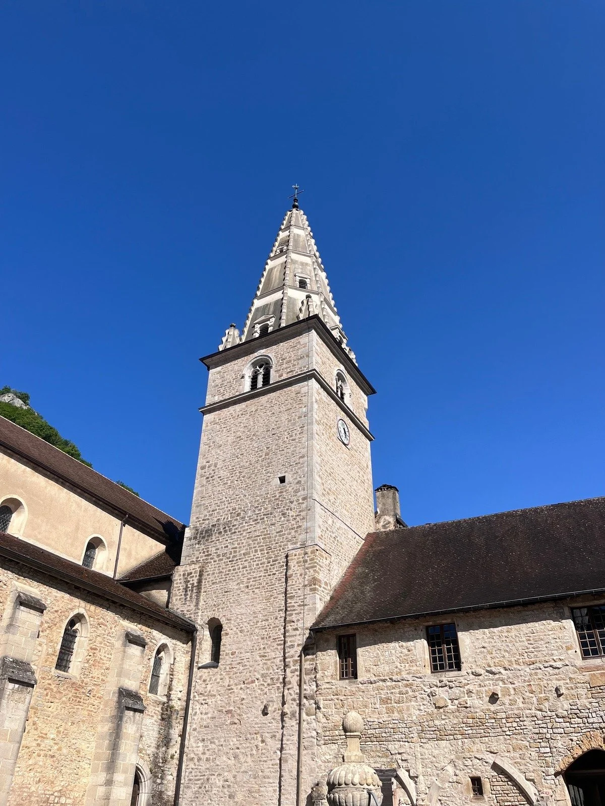 Clocher d'église médiévale de Bourgogne